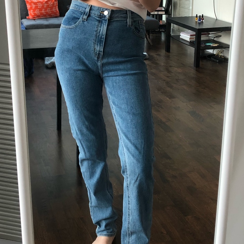 High-rise light washed jeans